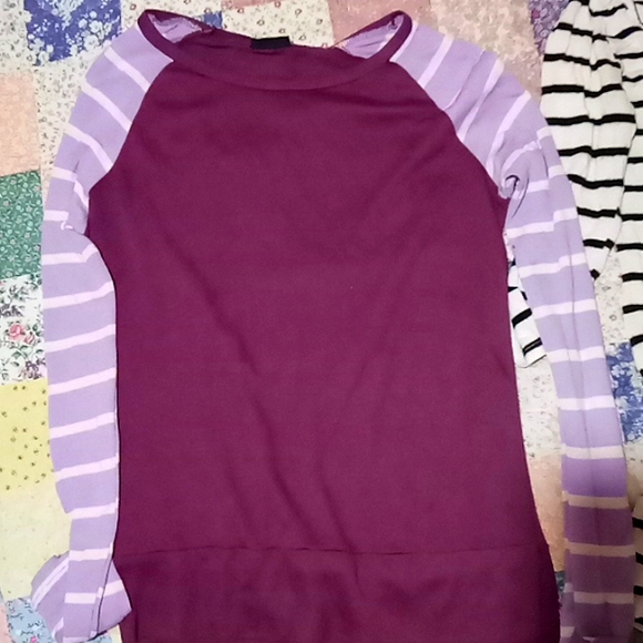 Shirts - Picture 2 of 5